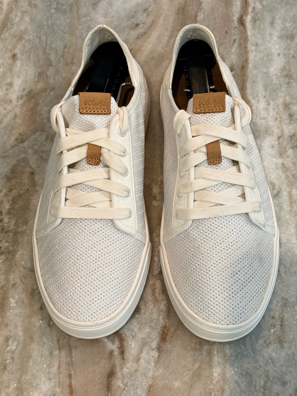 Women’s OLUKAI Pehuea Li sneakers- Size 9 - Picture 3 of 8